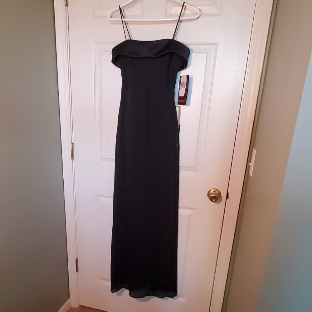 NWT Niki Livas Black Long Evening Gown
